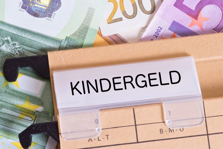 Kindergeld 2024 Bekommen Familien mehr Geld vom Staat? buergergeld